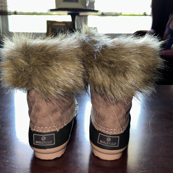 Duck boots, Waterproof boot by marleylilly, size nine. NWOT. - Picture 5 of 8